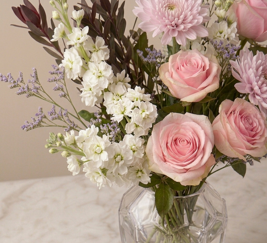 🌸 Yndig: En elegant og yndig buket